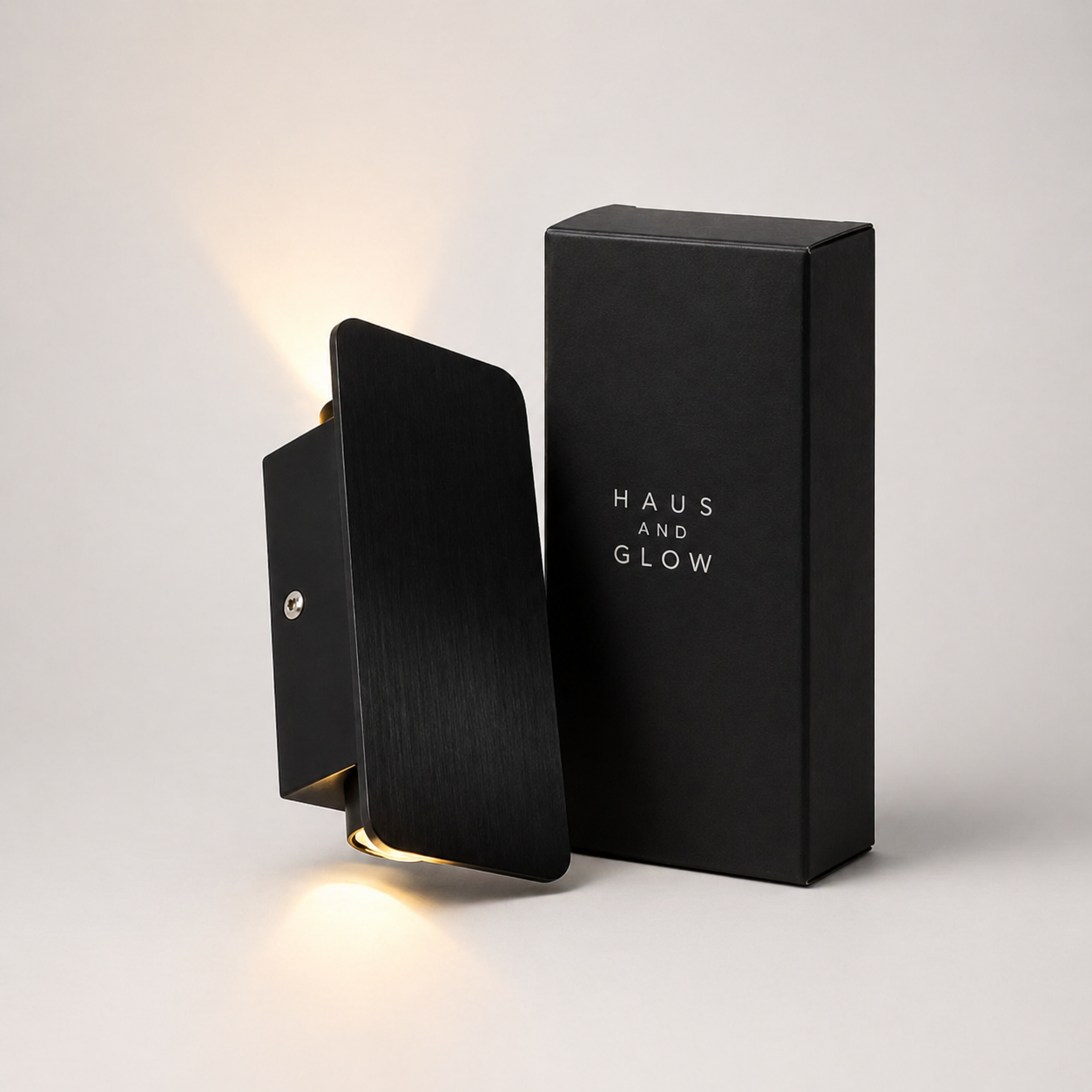 Minimalist LED Wall Light with Warm Glow – Modern Energy-Saving Indoor Sconce for Living Rooms