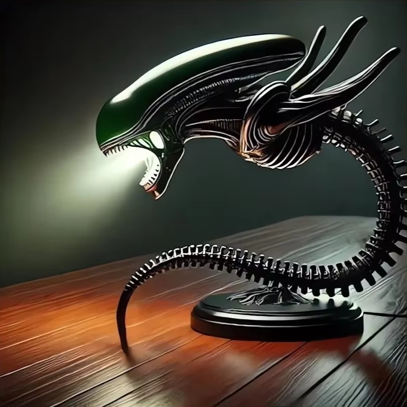 Alien Desk Lamp – Unique Space-Inspired Lighting for Desks & Side Tables