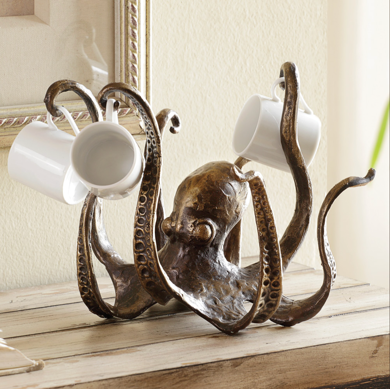 Octopus Mug Holder Stand – Decorative Metal Coffee Cup Rack for Kitchen Counter