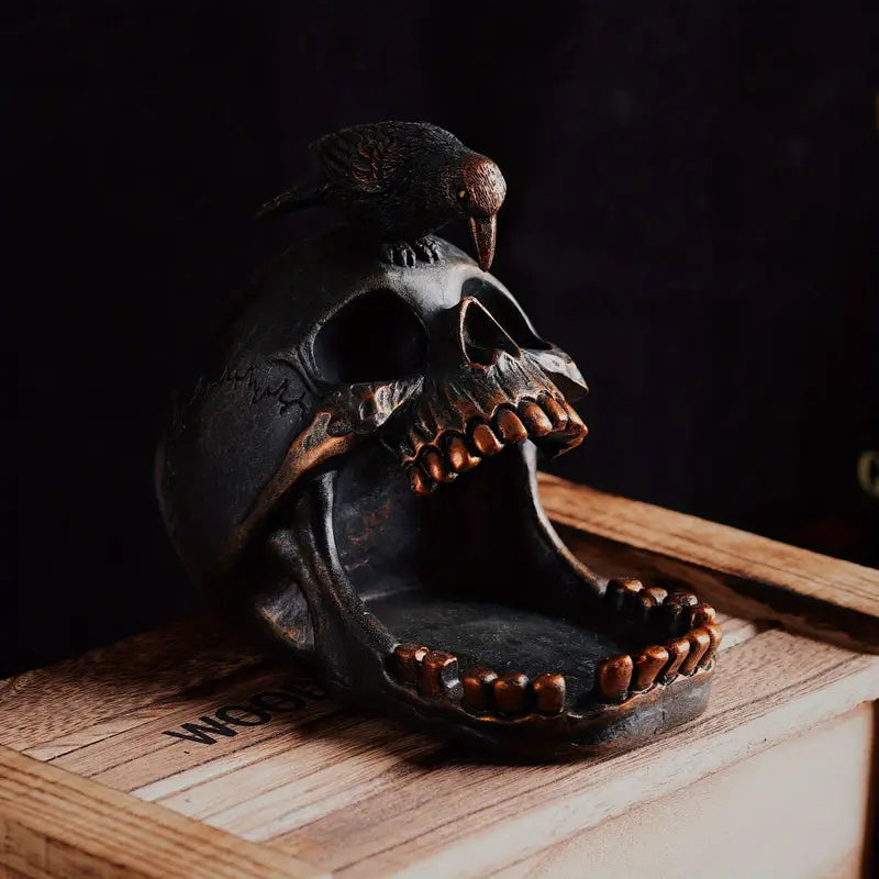 Raven Skull Ashtray – Gothic Resin Ash Holder for Dark Home Decor
