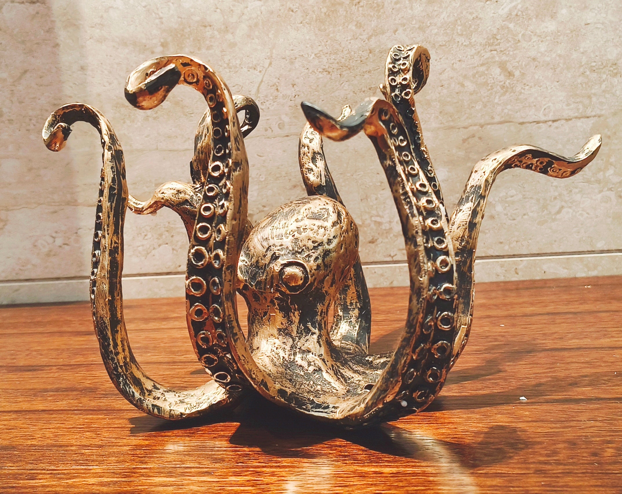 Octopus Mug Holder Stand – Decorative Metal Coffee Cup Rack for Kitchen Counter