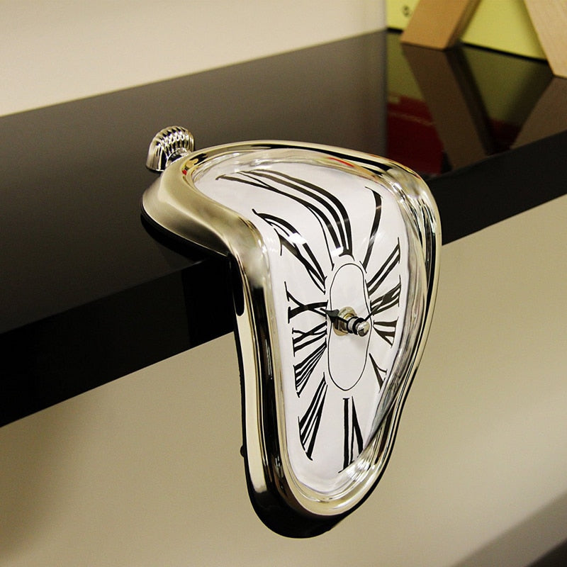 Salvador-Inspired Drip Melting Clock – Contemporary Artistic Statement Wall Décor